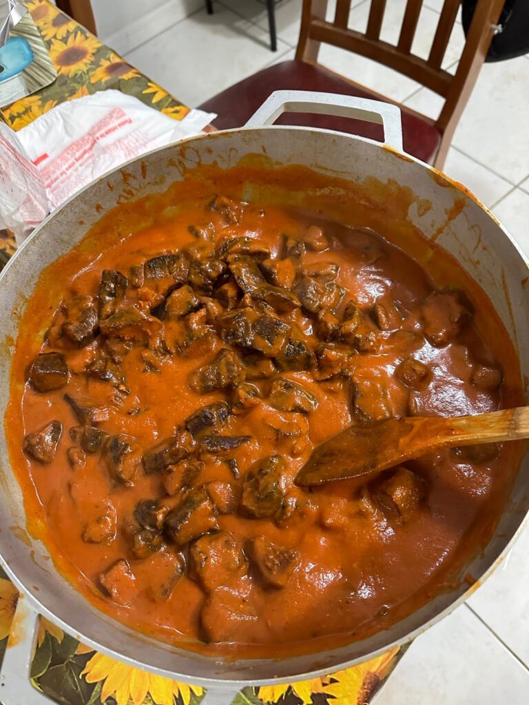 Carne Ahumada En Salsa Picante